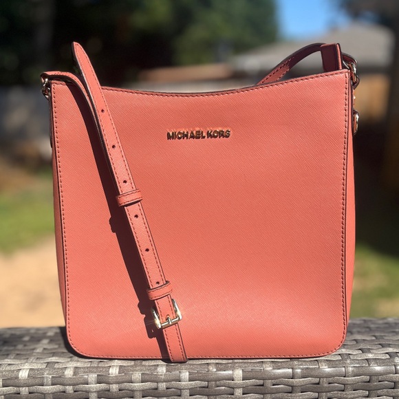 Handbags - Michael Kors Jet Set Saffiano Leather Crossbody